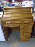 Beautiful Solid Oak Roll Top Desk w/ Drawers & Cubbies in Top