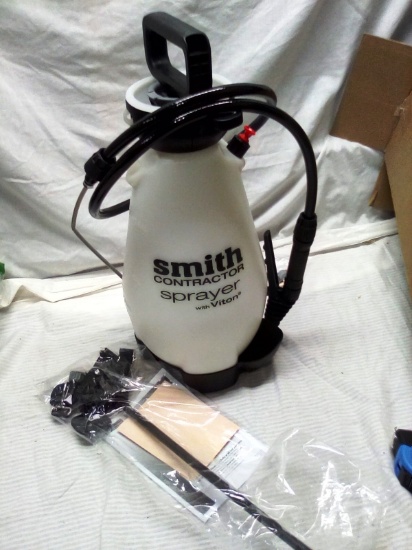 Smith Contracting 2 Gallon Pump Sprayer