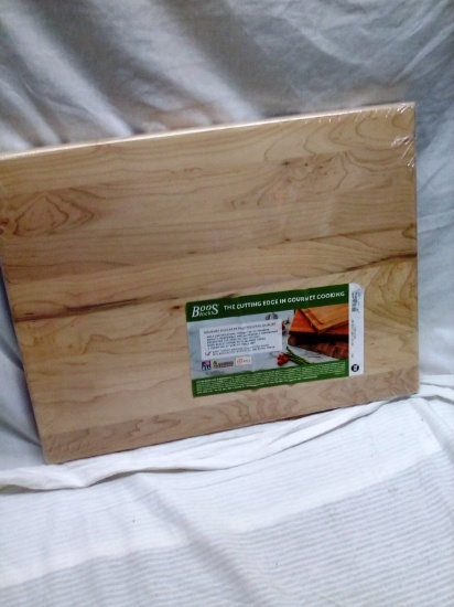 20"x15"x1.5" Wooden Cutting Board