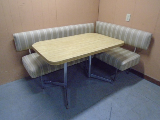 L Shaped Dinnette Set w/2 Benches