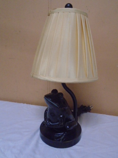 Frog Accent Table Lamp