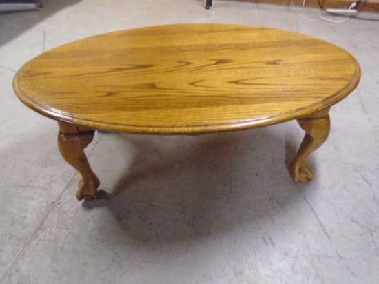 Beautiful Solid Oak Oval Coffee Table w/Ball and Claw Feet