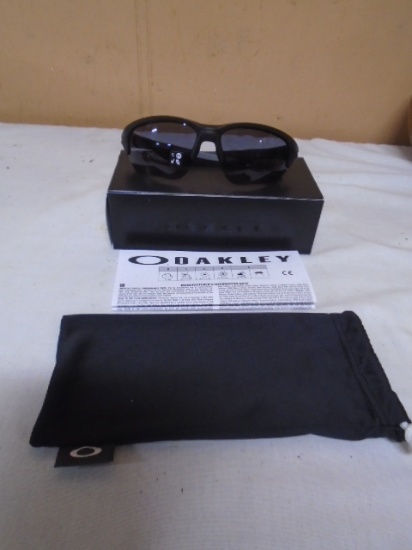 Brand New Pair of Oakley Flak Beta Matte Black Sunglasses
