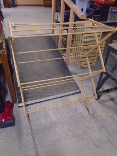 Wooden Fold-Up Drying Rack