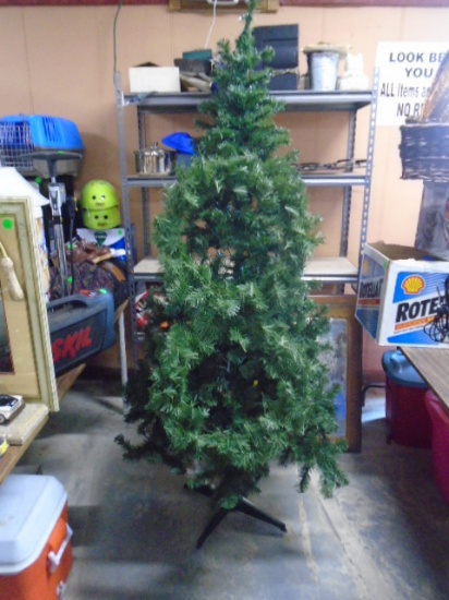 6 Foot Lighted Christmas Tree and 2 Wreaths