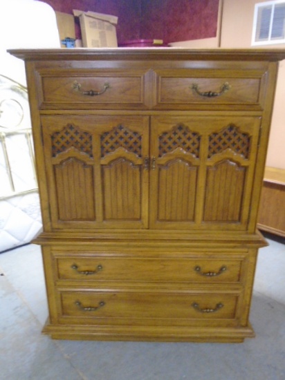 Beautiful Thomasville Solid Wood 6 Drawer Armoire Chest of Drawers