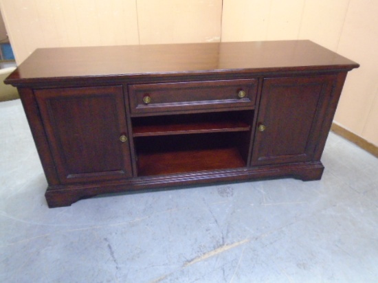 Solid Wood Flat Panel TV Cabinet w/ Drawer & 2 Doors