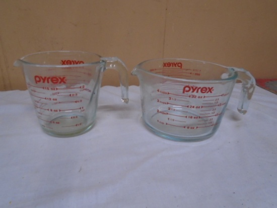 2pc Set of Pyrex Glass Measuring Cups