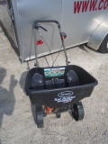 Scott's Turf Builder Edge Guard Braodcast Spreader