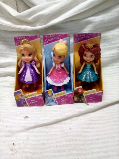 Qty. 3 Disney 3" Figurines New items in the packages