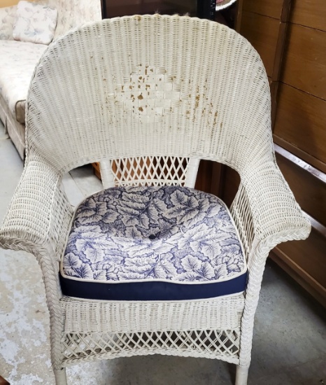 White Wicker Chair w/ Cushion