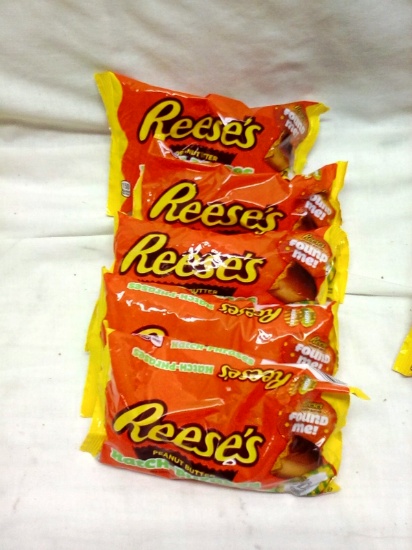 Qty. 5 bags Reese's Chocolate Covered Peanut Butter Eggs 7.4 Oz Packs