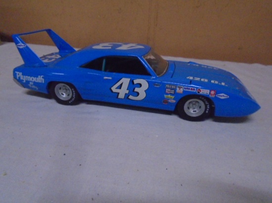 Racing Champions 1:18 Scale 1970 Richard Petty Die Cast Plymouth Superbird