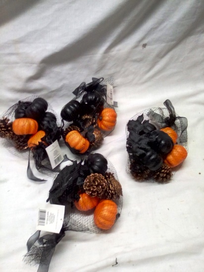 Qty. 4 bags of Fall Décor