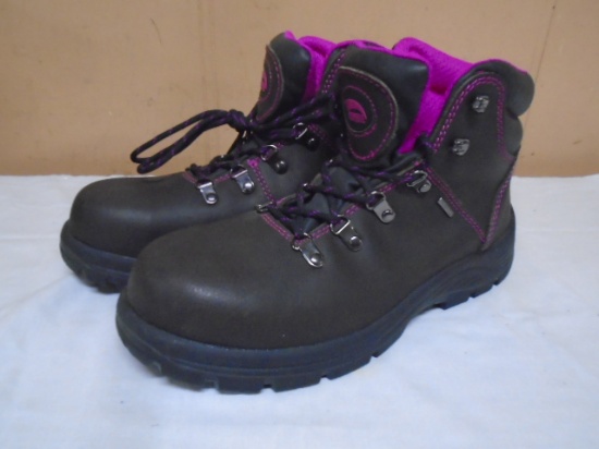 Brand New Pair of Ladies Avenger Boots