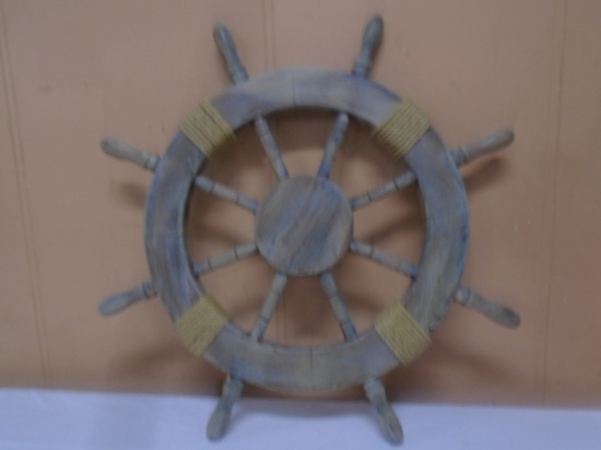 Wooden Ship's Wheel Wall Décor Piece