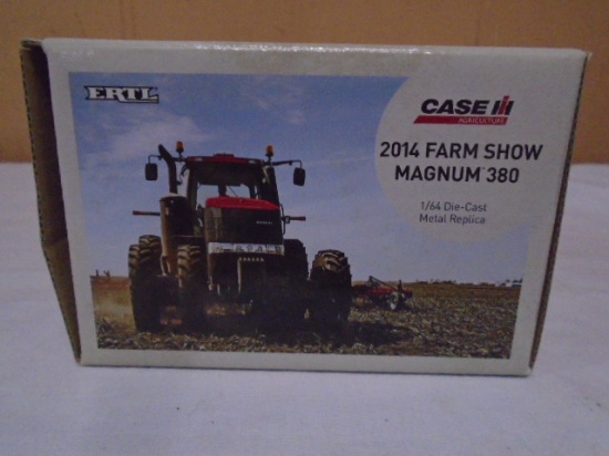 Ertl 2014 Farm Show 1:64 Scale Case IH Magnum 380 Tractor