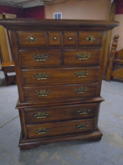 Thomasville Solid Wood 5 Drawer Chest of Drawers