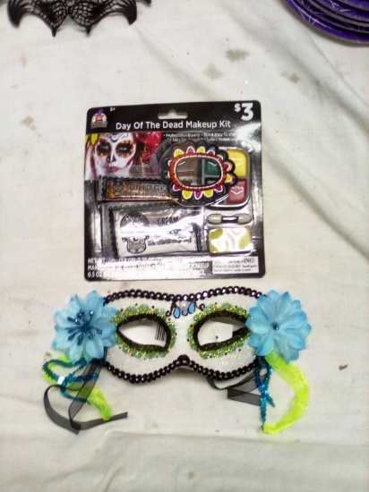 Day Of The Dead Makeup Kit & White Mask