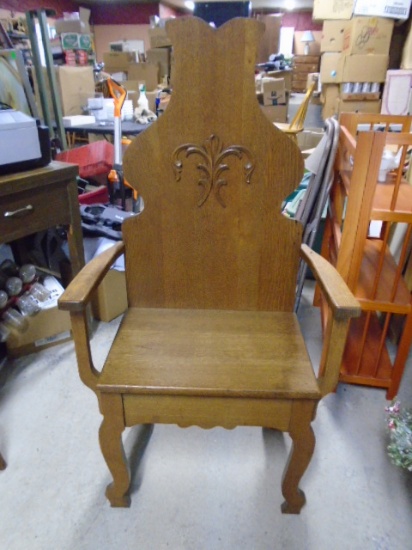 Beautiful Antique Solid Oak Ornate Back Entryway Chair