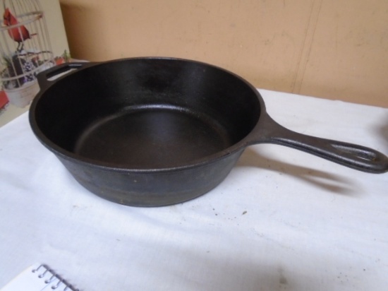 Lodge 3in Deep/ 10in Cast Iron Skillet
