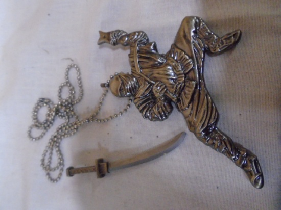 Samurai Necklace w/ Pull Out Sword