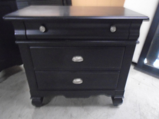 3 Drawer Soloid Wood Night Stand