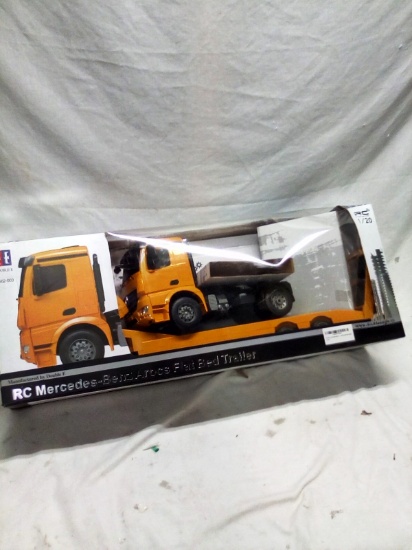 RC Mercedes Benz 1/20 Scale Flatbed and Tractor (untested)
