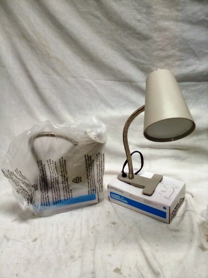 Qty: 2 Room Essentials LED Clip Lamps