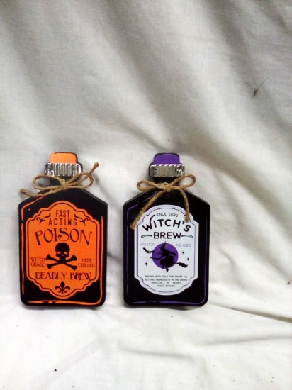 Poision Wooden Bottle Signs
