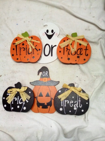 Trick Or Treat Wooden Signs