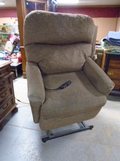 Southern Motion Electric Lift Recliner