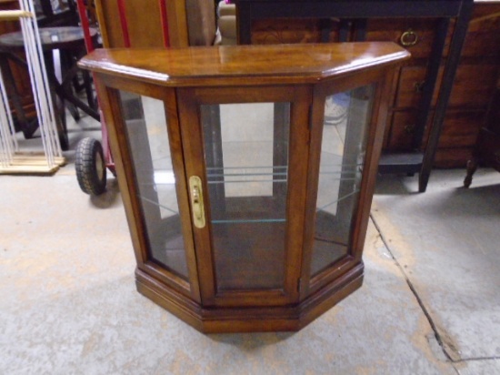 Beautiful Lighted Entryway Console Curio