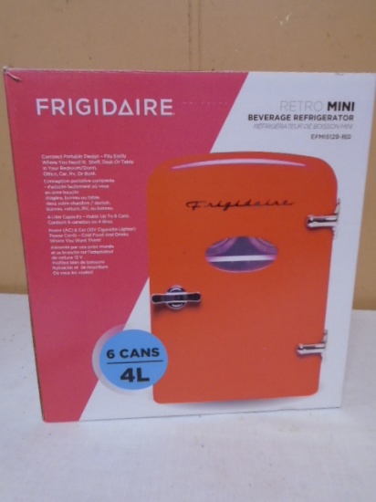 Fridgadaire Retro 6 Can Mini Refrigerator