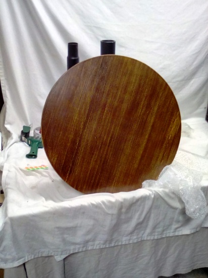 Round Table (approx.  22" Diameter X 4' Tall)