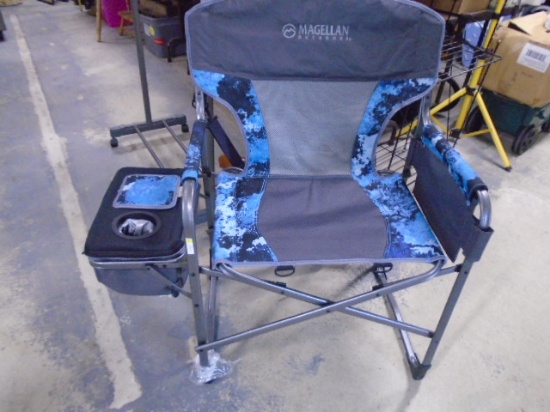 Like New Magellan Outdoors Veil Camo Oversized Folding Outdoor Chair