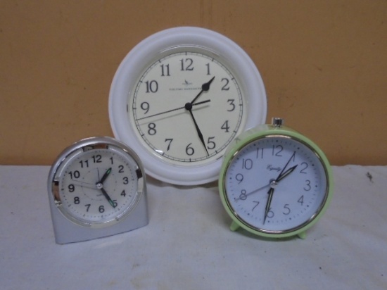 3pc Gorup of Clocks