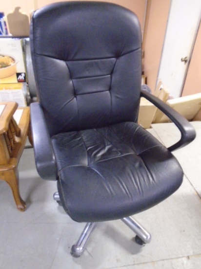 Black Leather Rolling Office Desk Chair
