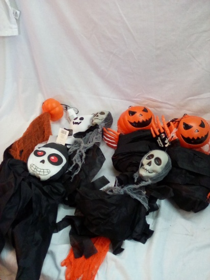 Qty. 7 Misc. Hanging Halloween Decorations