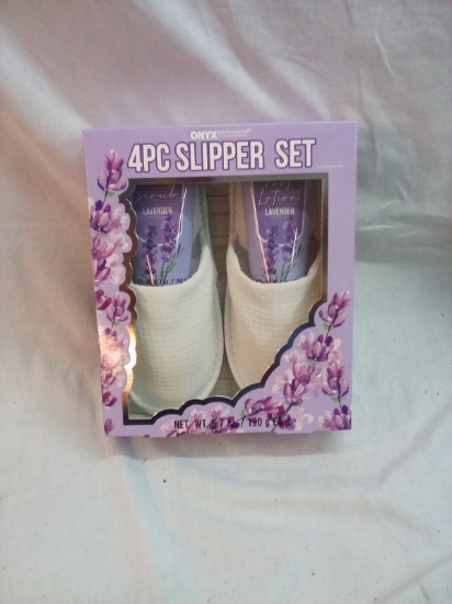 ONYX Professional 4 Pc Slipper Set with Lavender Lotions and slippers