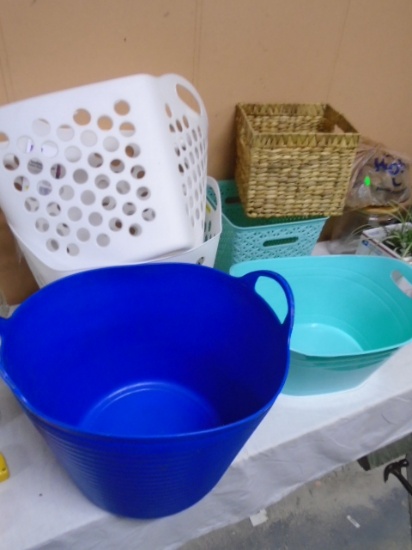 6pc Group of Assorted Storage Baskets