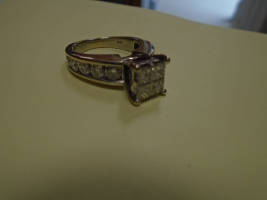 Ladies 14kt White Gold Engagement Ring 6.1 Gram w/ 4 Princess Cut Diamonds & 10 Brilliant Cut Diamon