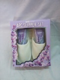Onyx Professional 4 Piece Slipper Set with Lavender Lotions