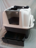 Large Handle Turning Litter Box with closing door and Strainer