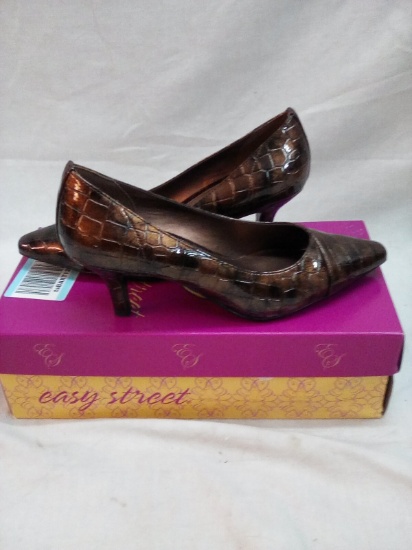 Womans new size 6 ½ W  Easy Street brand