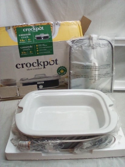 CrockPot Slow Cooker Rectangular 3.5 Qt. Casserole on the GO