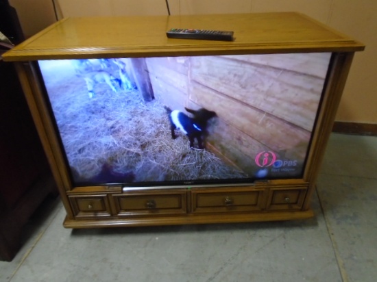 Sony 40" Flat Panel TV w/ Remote Retro Fitted in Console TV Cabinet w/ Surround Speakers