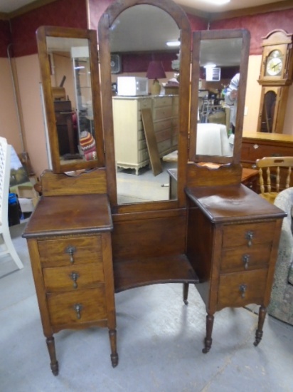 Beautiful Antique 6 Drawer Vanity w/ Tri-Fold Mirror