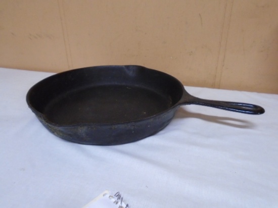 No. 9 Victor The Griswold MFG Co Cast Iron Skillet