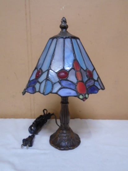 Beautiful Leaded Glass Shade Table Accent Lamp